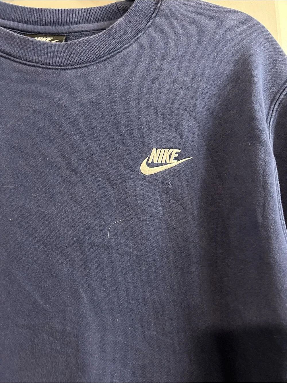 Nike Men's Navy Blue Crewneck Sweatshirt with White Logo - Picture 2 of 5